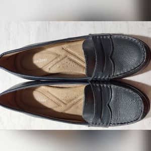 Naturalizer loafers